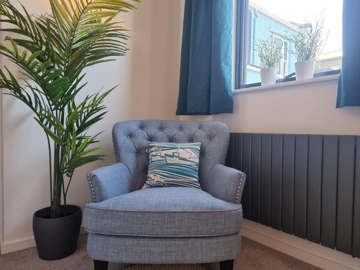 The Bunker-Luxe Central Falmouth Getaway With Stunning Sea Views מראה חיצוני תמונה