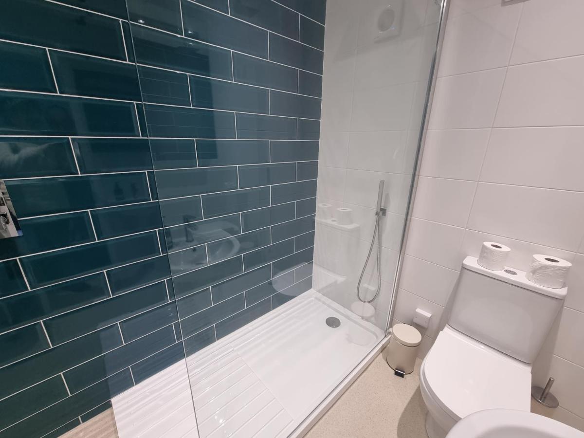 The Bunker-Luxe Central Falmouth Getaway With Stunning Sea Views מראה חיצוני תמונה