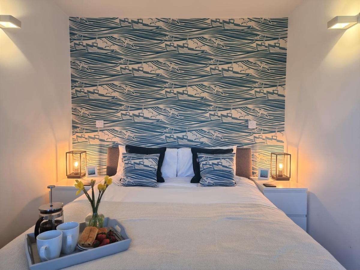 The Bunker-Luxe Central Falmouth Getaway With Stunning Sea Views מראה חיצוני תמונה
