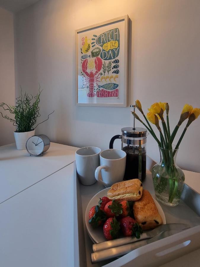 The Bunker-Luxe Central Falmouth Getaway With Stunning Sea Views מראה חיצוני תמונה
