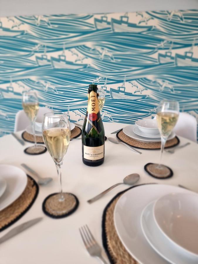 The Bunker-Luxe Central Falmouth Getaway With Stunning Sea Views מראה חיצוני תמונה