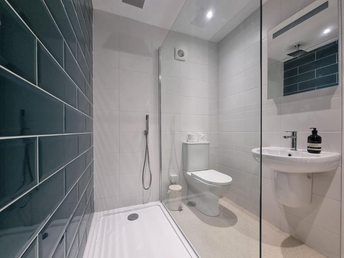 The Bunker-Luxe Central Falmouth Getaway With Stunning Sea Views מראה חיצוני תמונה