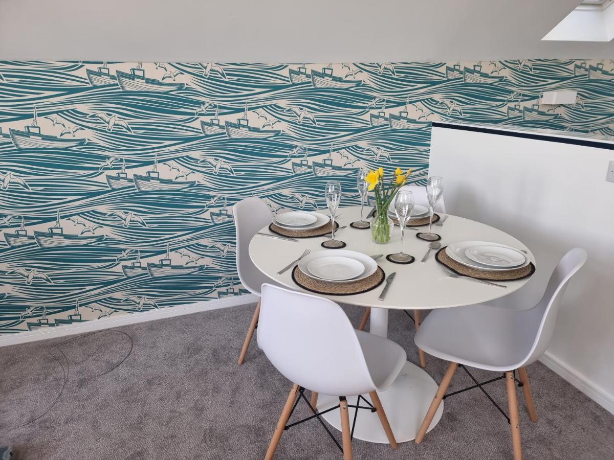 The Bunker-Luxe Central Falmouth Getaway With Stunning Sea Views מראה חיצוני תמונה